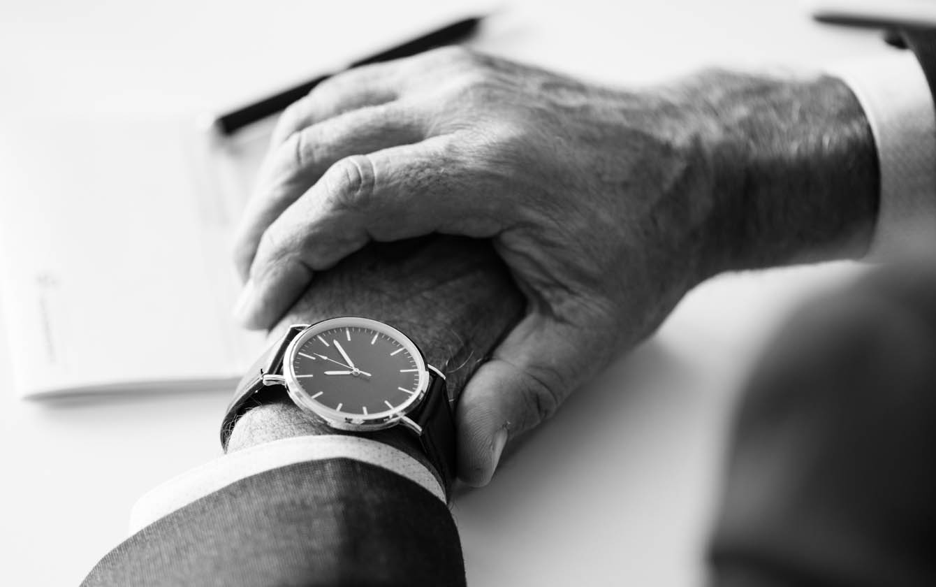 What is a commercial energy broker?